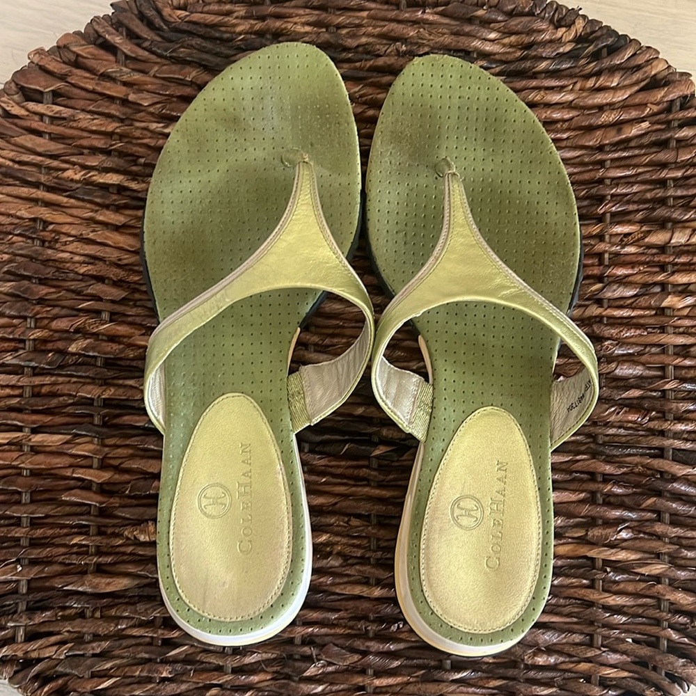 Cole Haan Flip Flops Metallic Straps Size 7 - Picture 12 of 14
